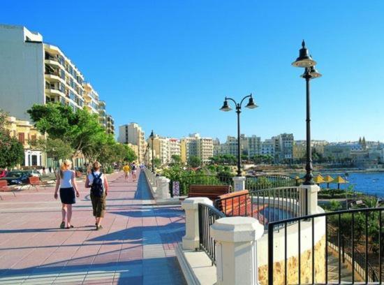 Spacious 3 Bedroom Apartment In The Heart Of St Julians Saint Julian's Luaran gambar