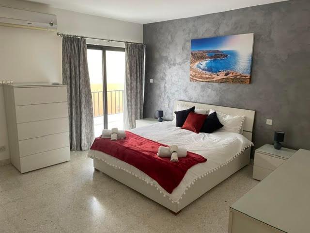 Spacious 3 Bedroom Apartment In The Heart Of St Julians Saint Julian's Luaran gambar