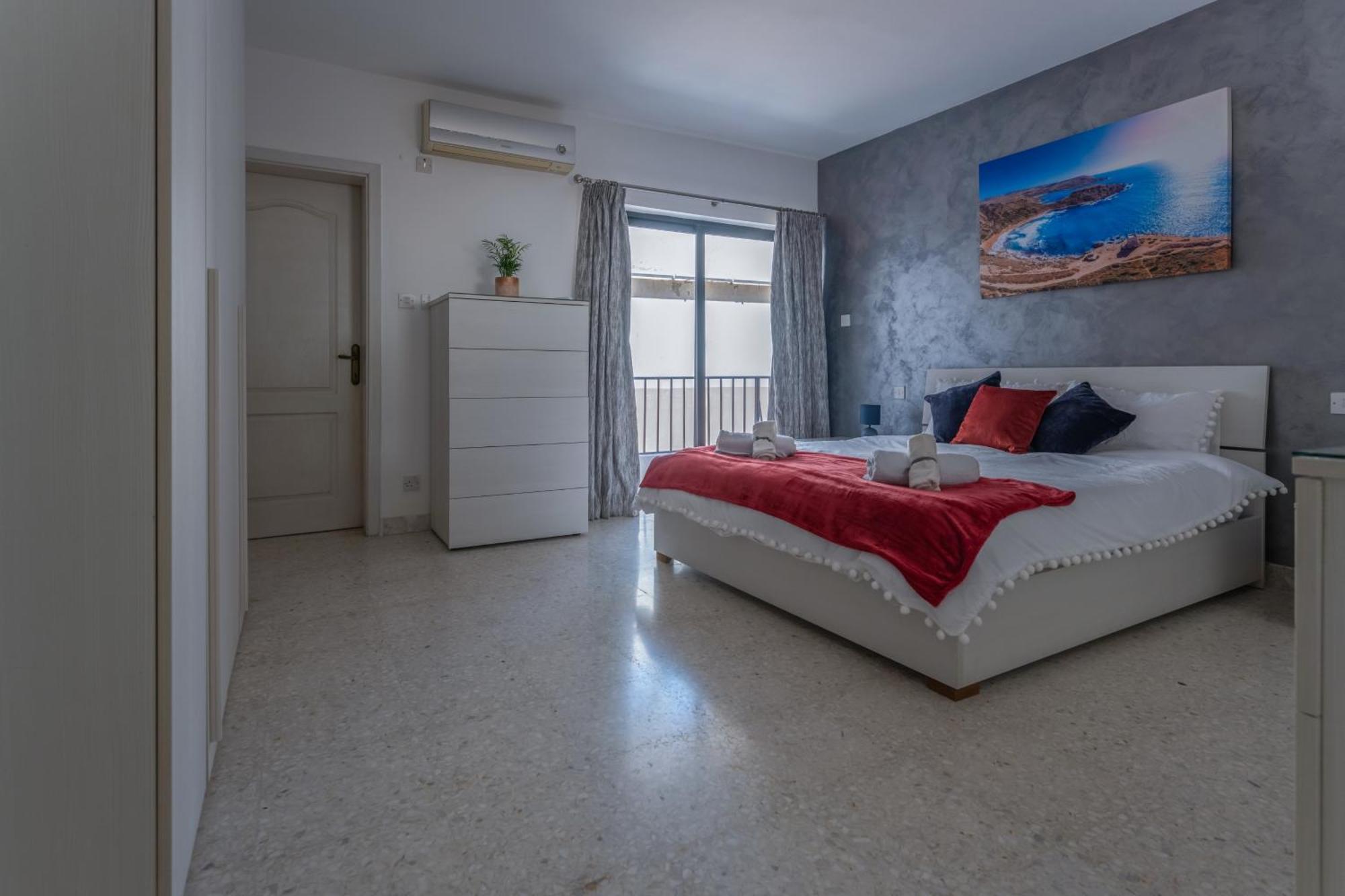 Spacious 3 Bedroom Apartment In The Heart Of St Julians Saint Julian's Luaran gambar