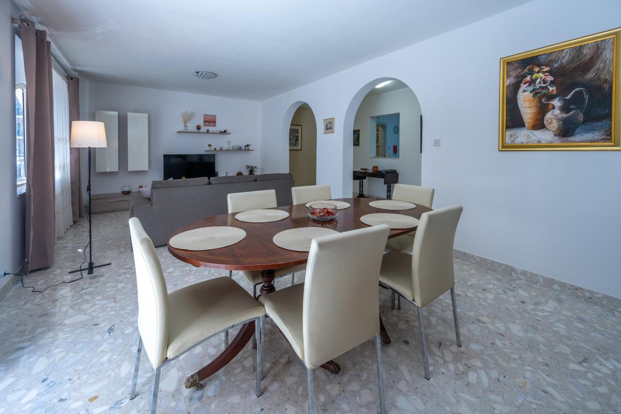 Spacious 3 Bedroom Apartment In The Heart Of St Julians Saint Julian's Luaran gambar