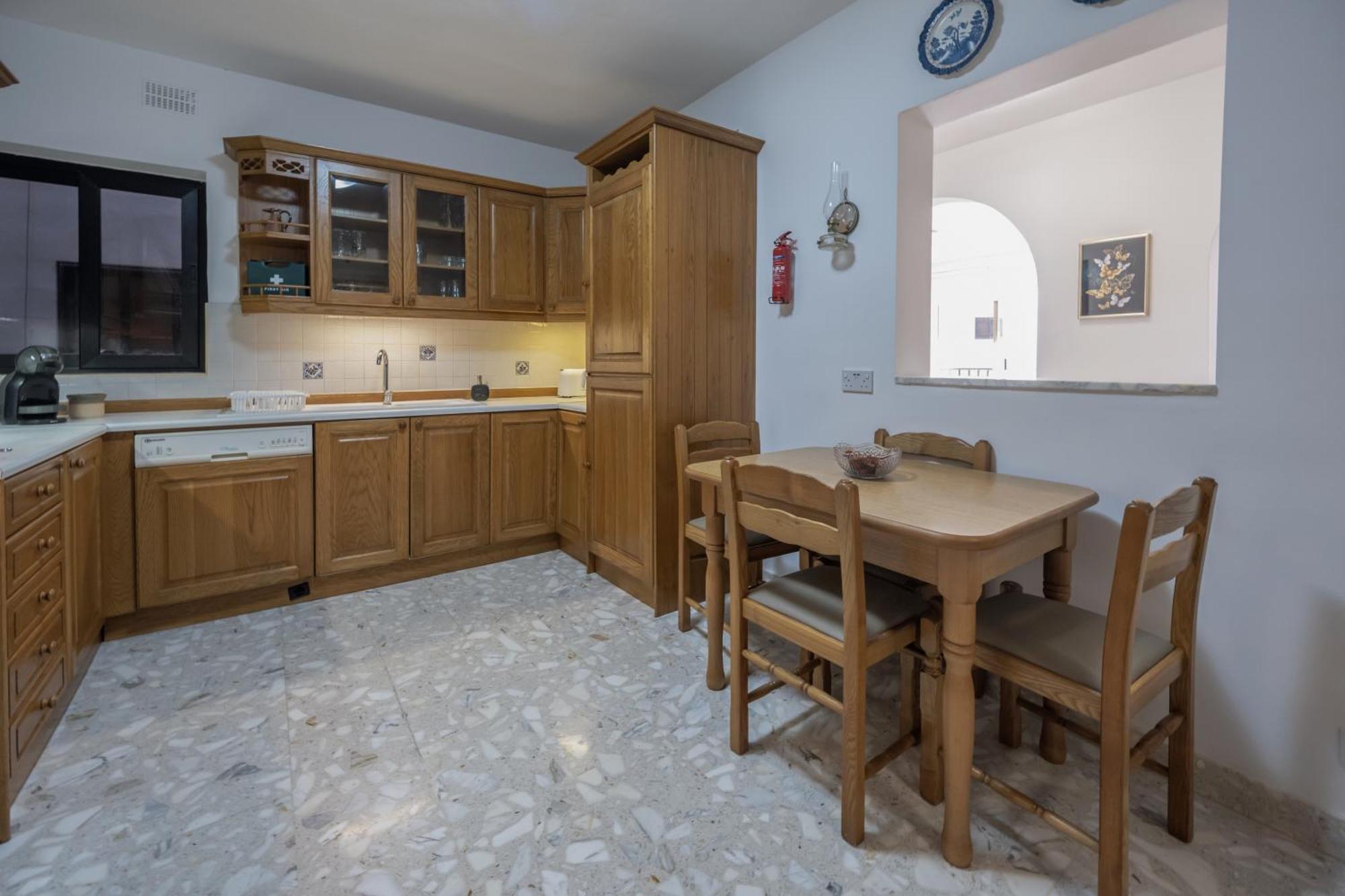 Spacious 3 Bedroom Apartment In The Heart Of St Julians Saint Julian's Luaran gambar
