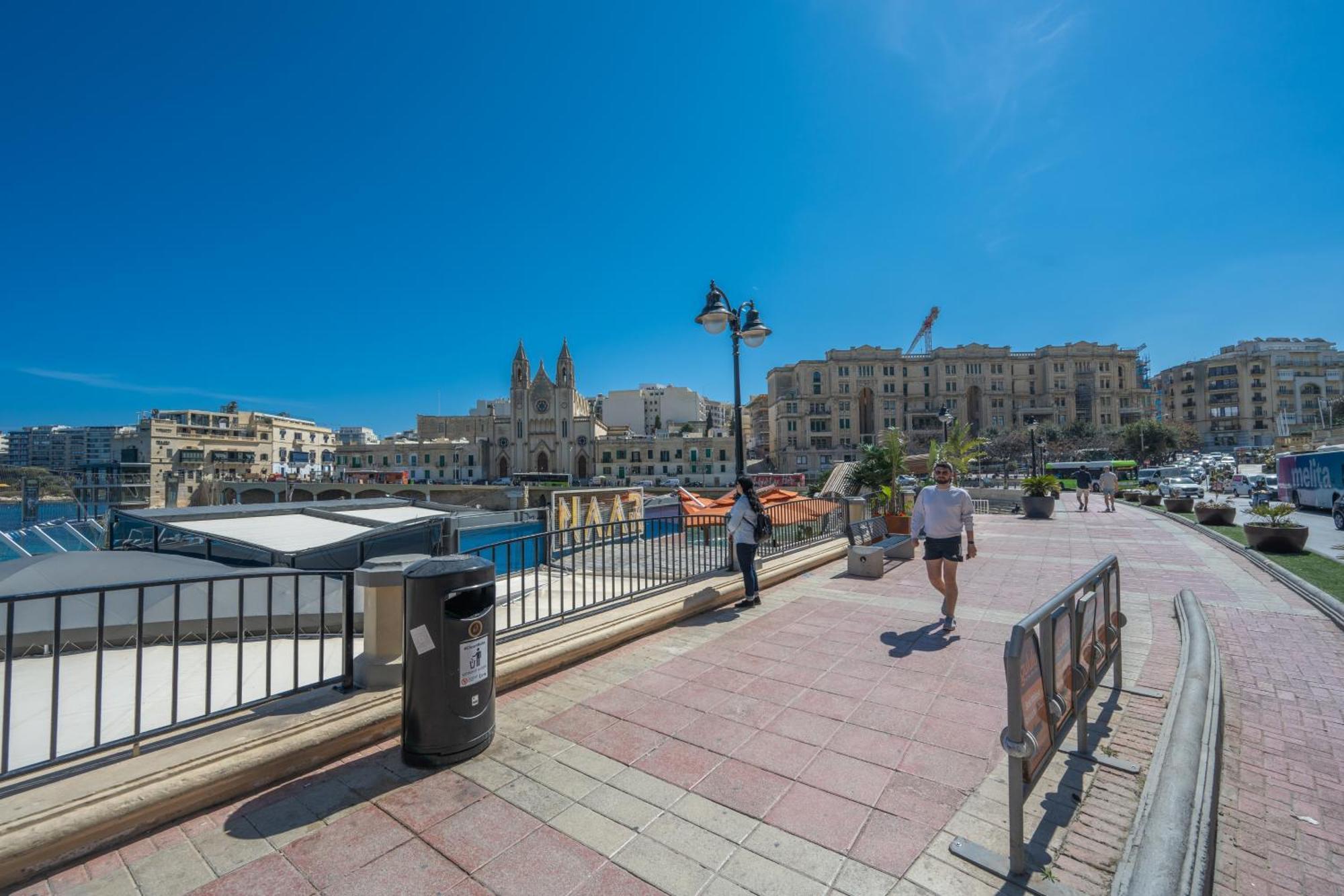 Spacious 3 Bedroom Apartment In The Heart Of St Julians Saint Julian's Luaran gambar