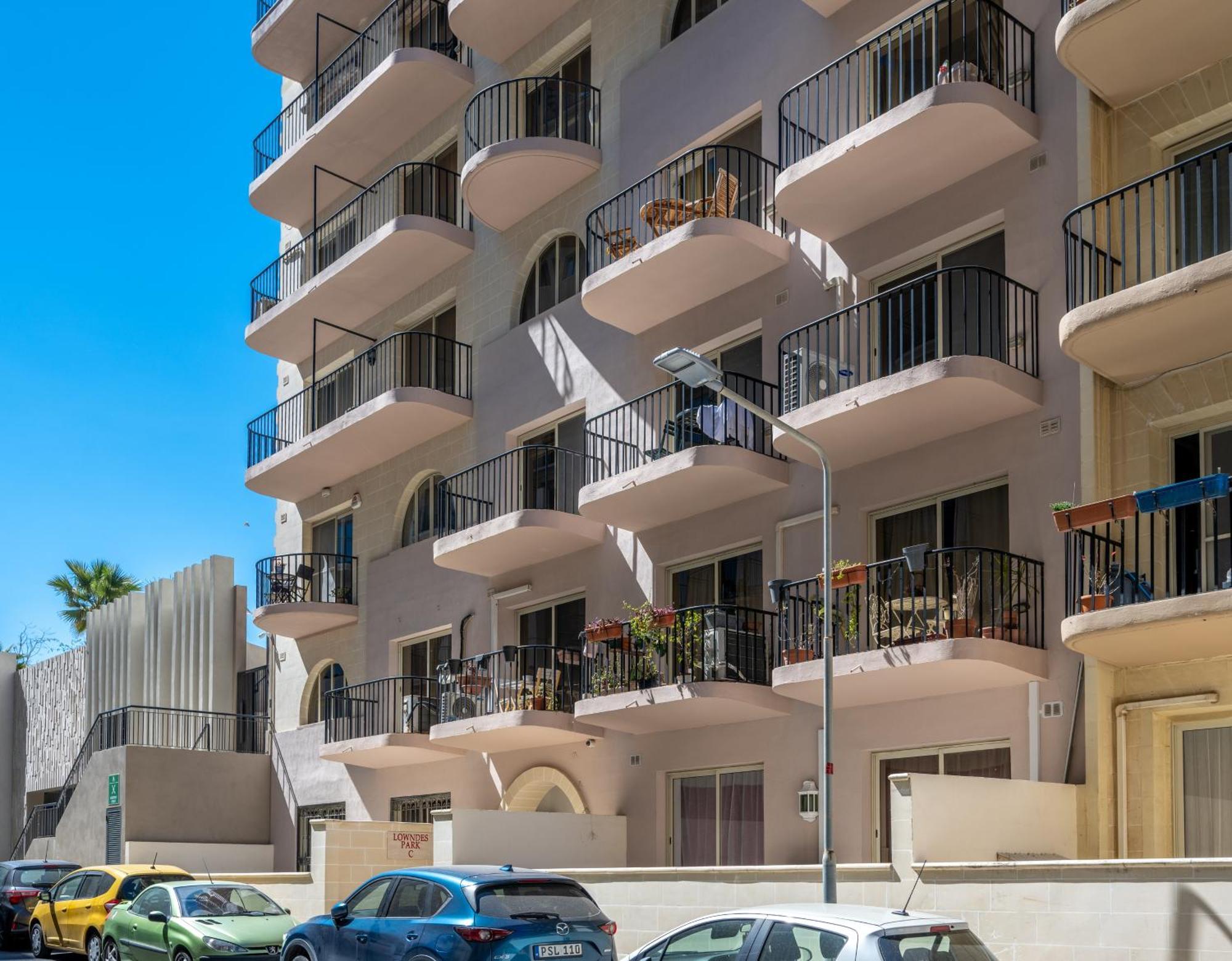 Spacious 3 Bedroom Apartment In The Heart Of St Julians Saint Julian's Luaran gambar